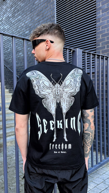 BLACK SEEKING FREEDOM T-SHIRT